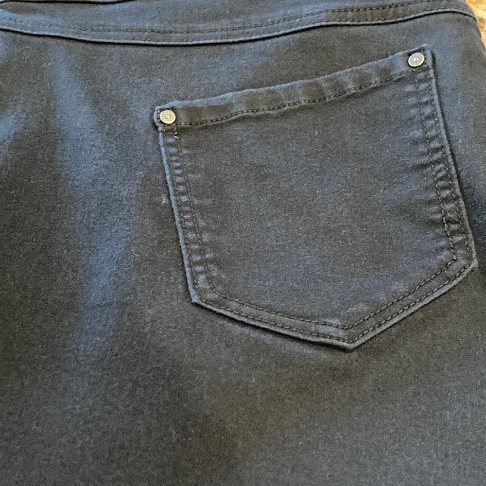 Brand Women's Black Ankle Jeans